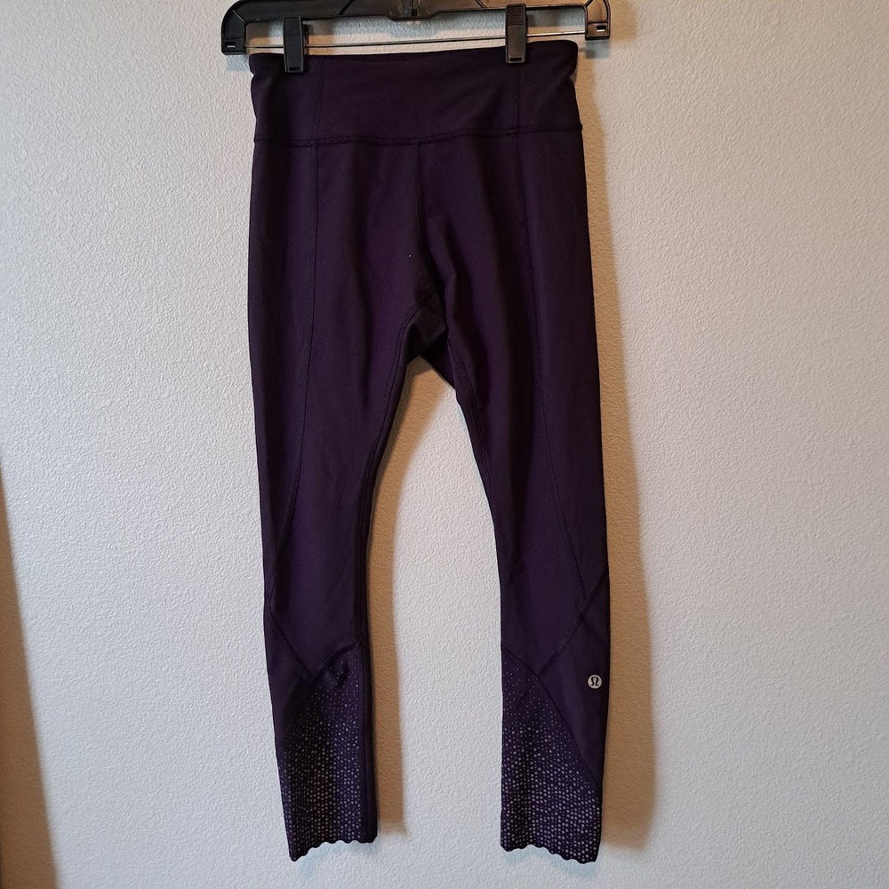Lululemon Tight Stuff Tight‎ II 25 Purple Scalloped Reflective Leggings Womens 4